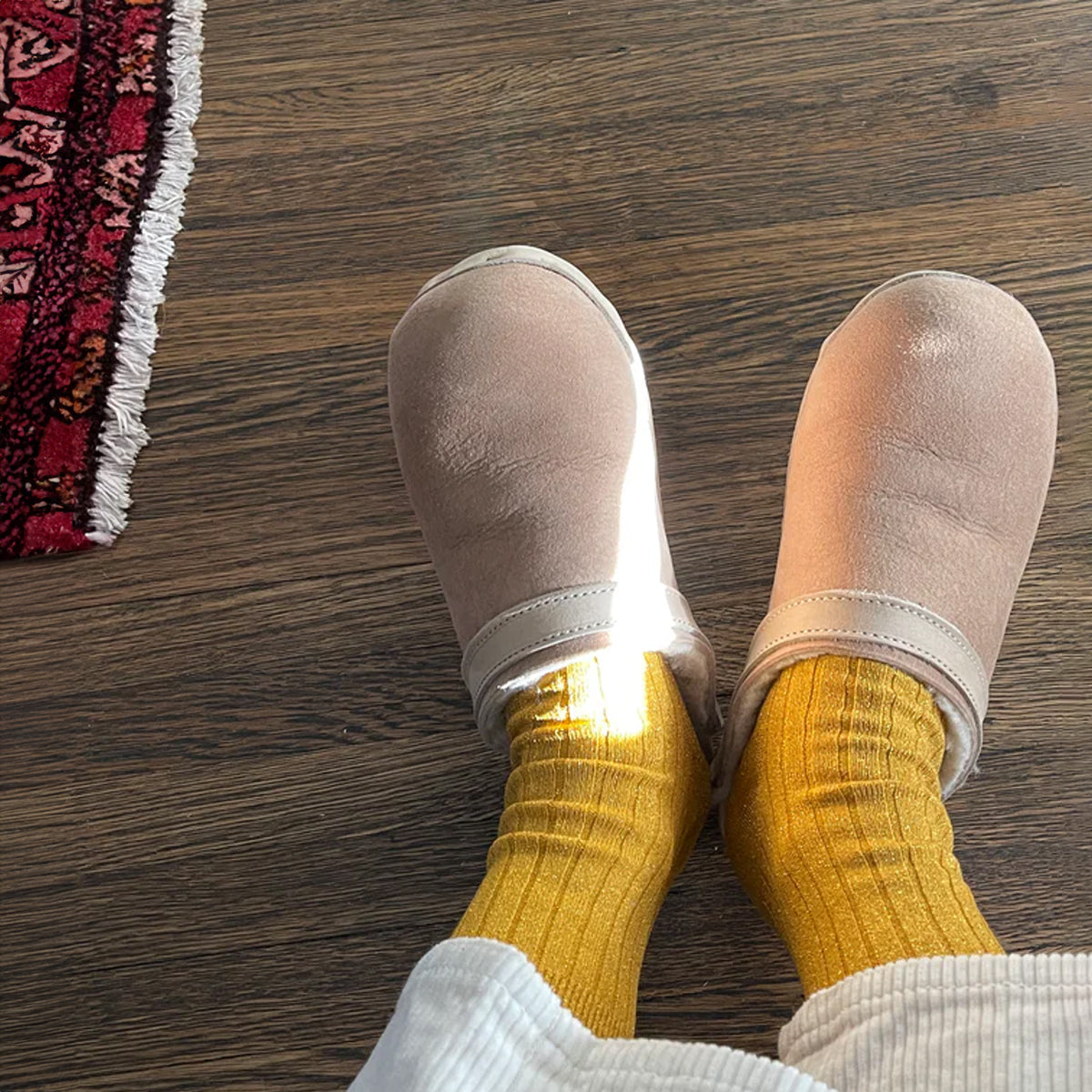 MUSTARD GLITTER | Detail