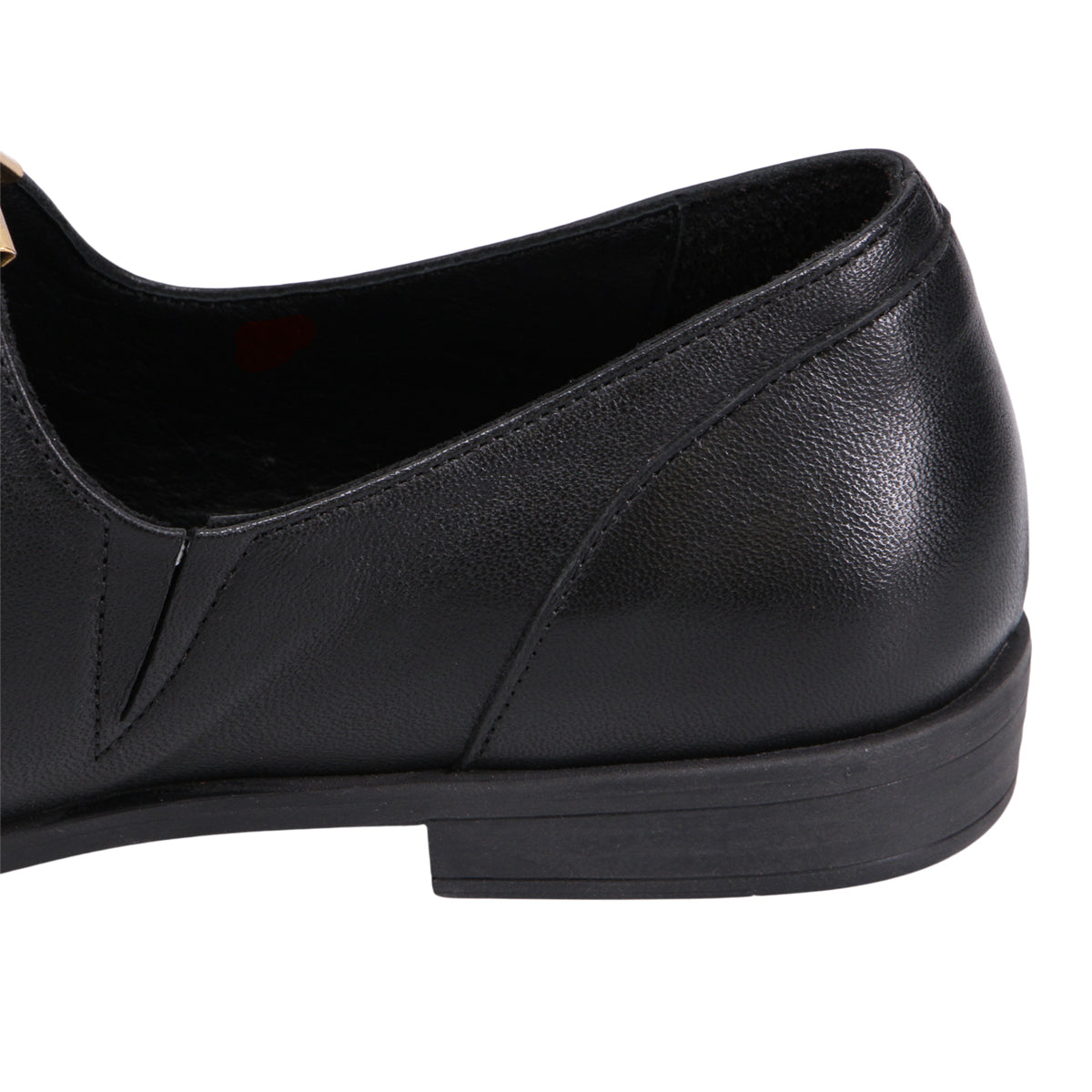 BLACK | Detail