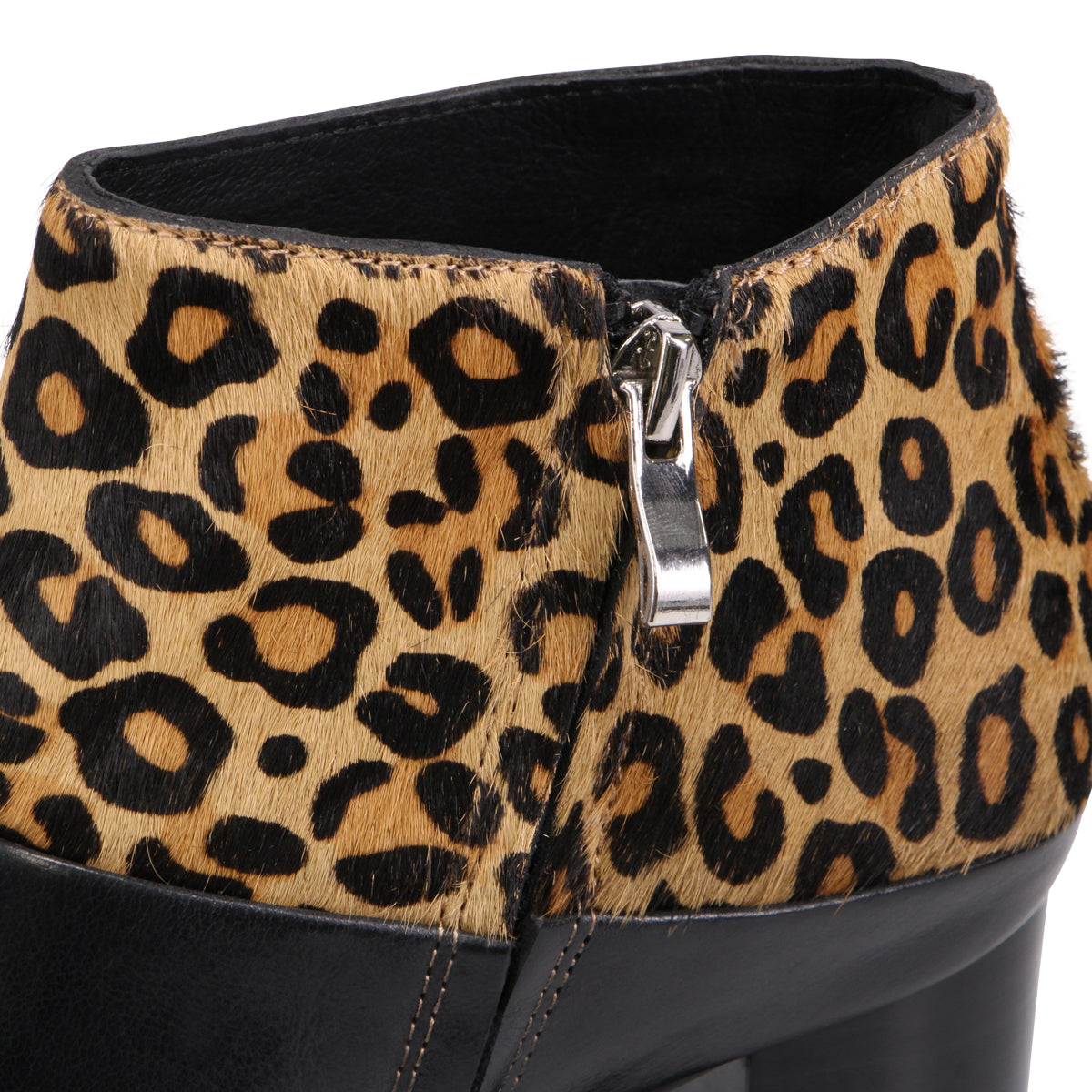 BLACK/TAN LEOPARD | Detail