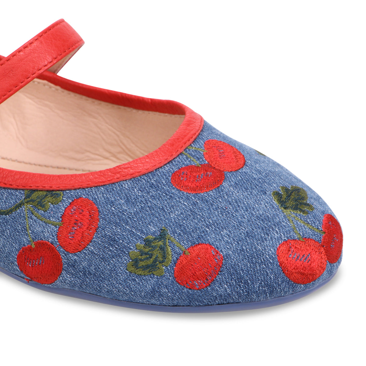 BLUE CHERRIES | Detail