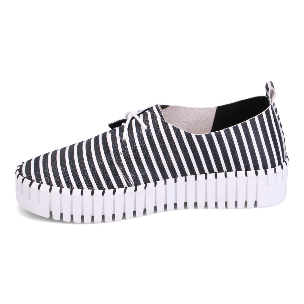 BLACK WHITE STRIPE | Left