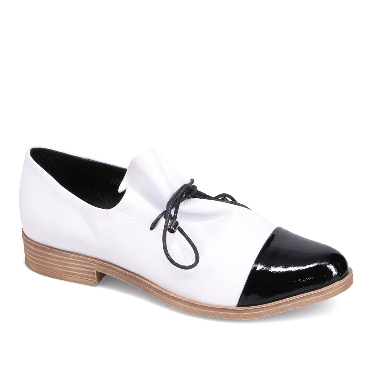 BLACK/WHITE PATENT LEATHER