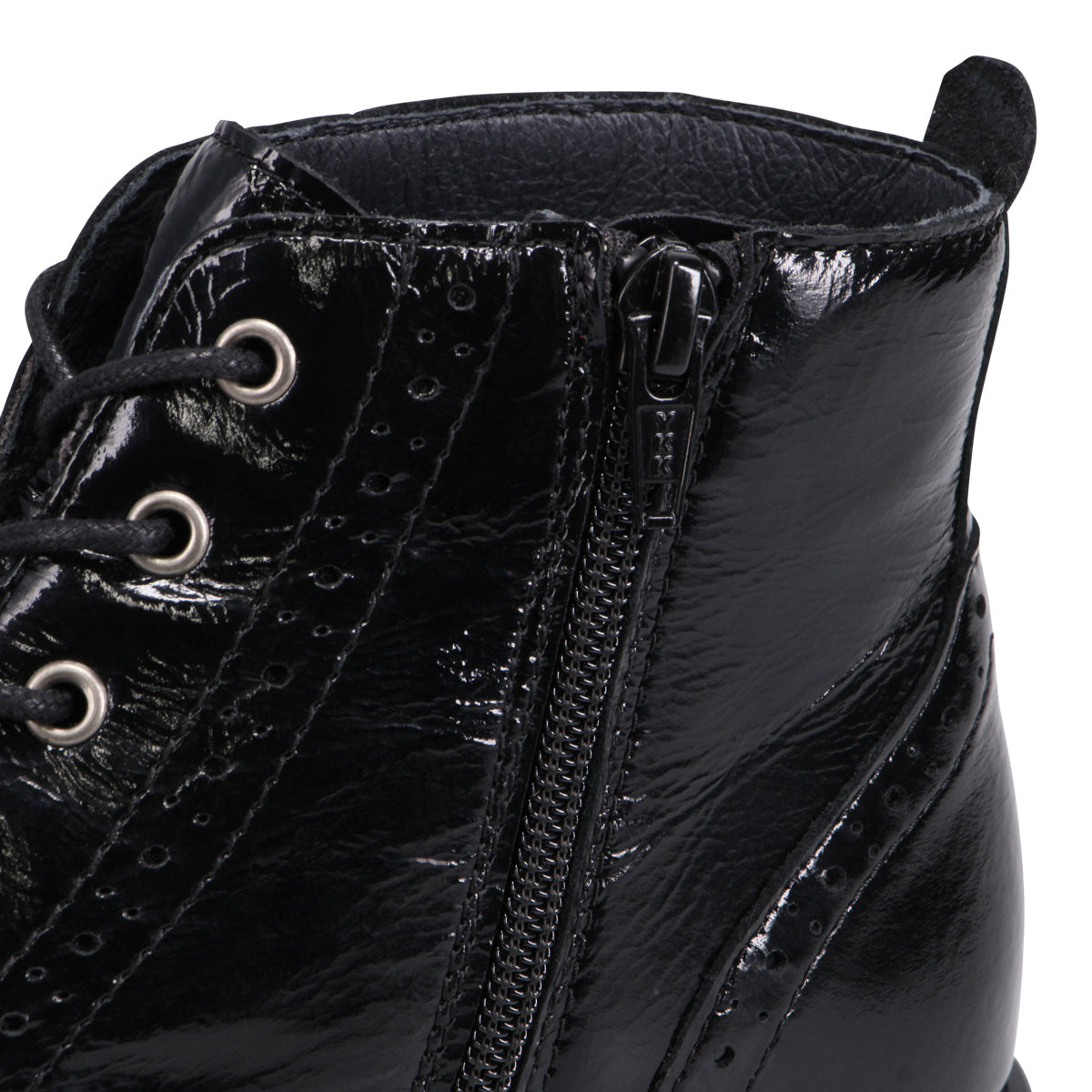 BLACK CRINKLE | Detail