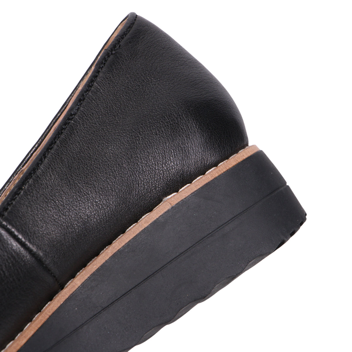 BLACK | Detail