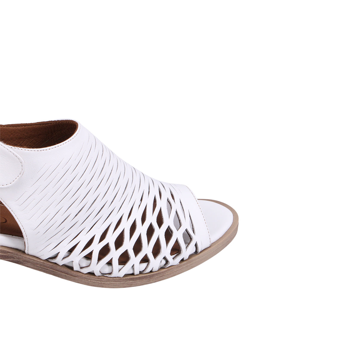 WHITE | Detail
