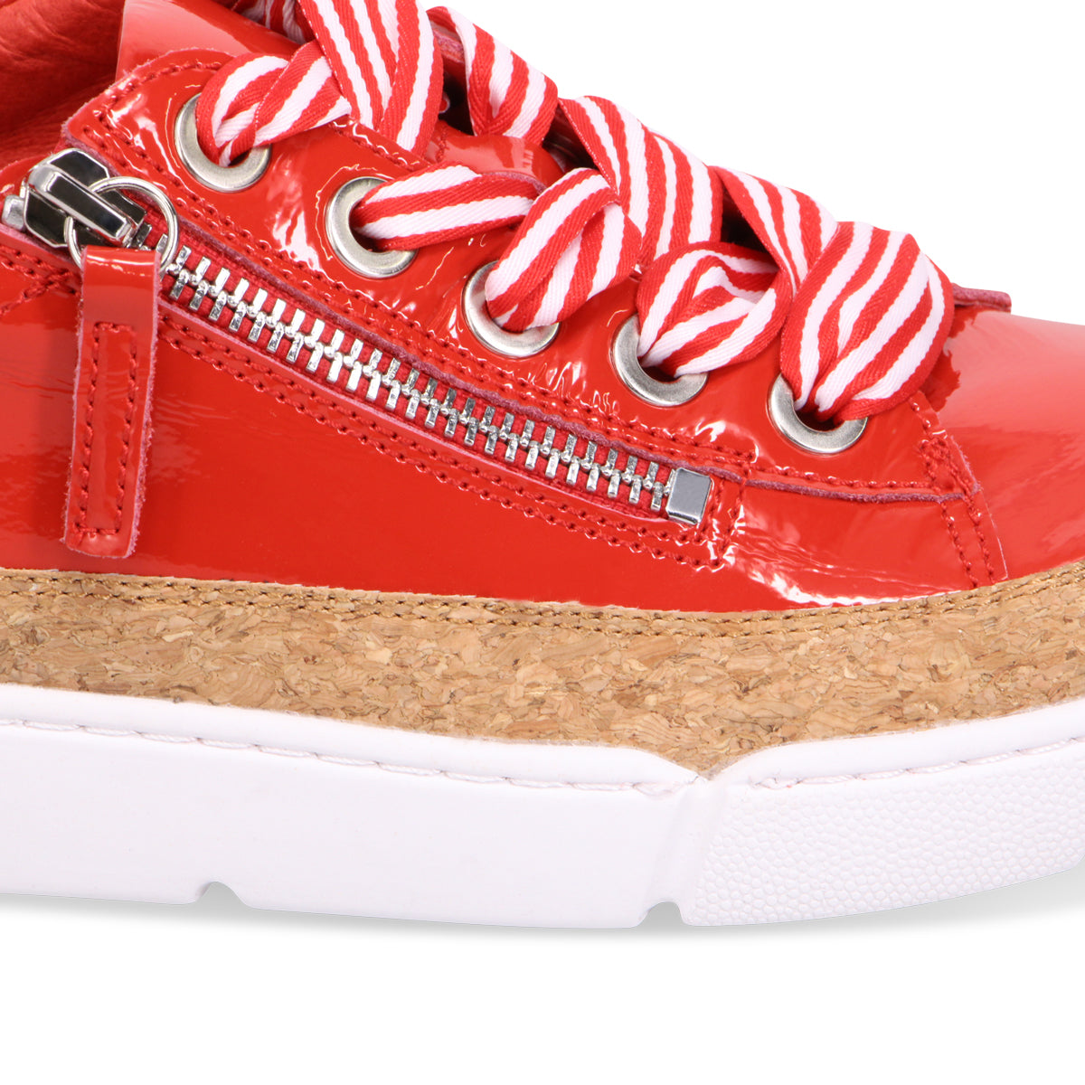 RED PATENT | Detail