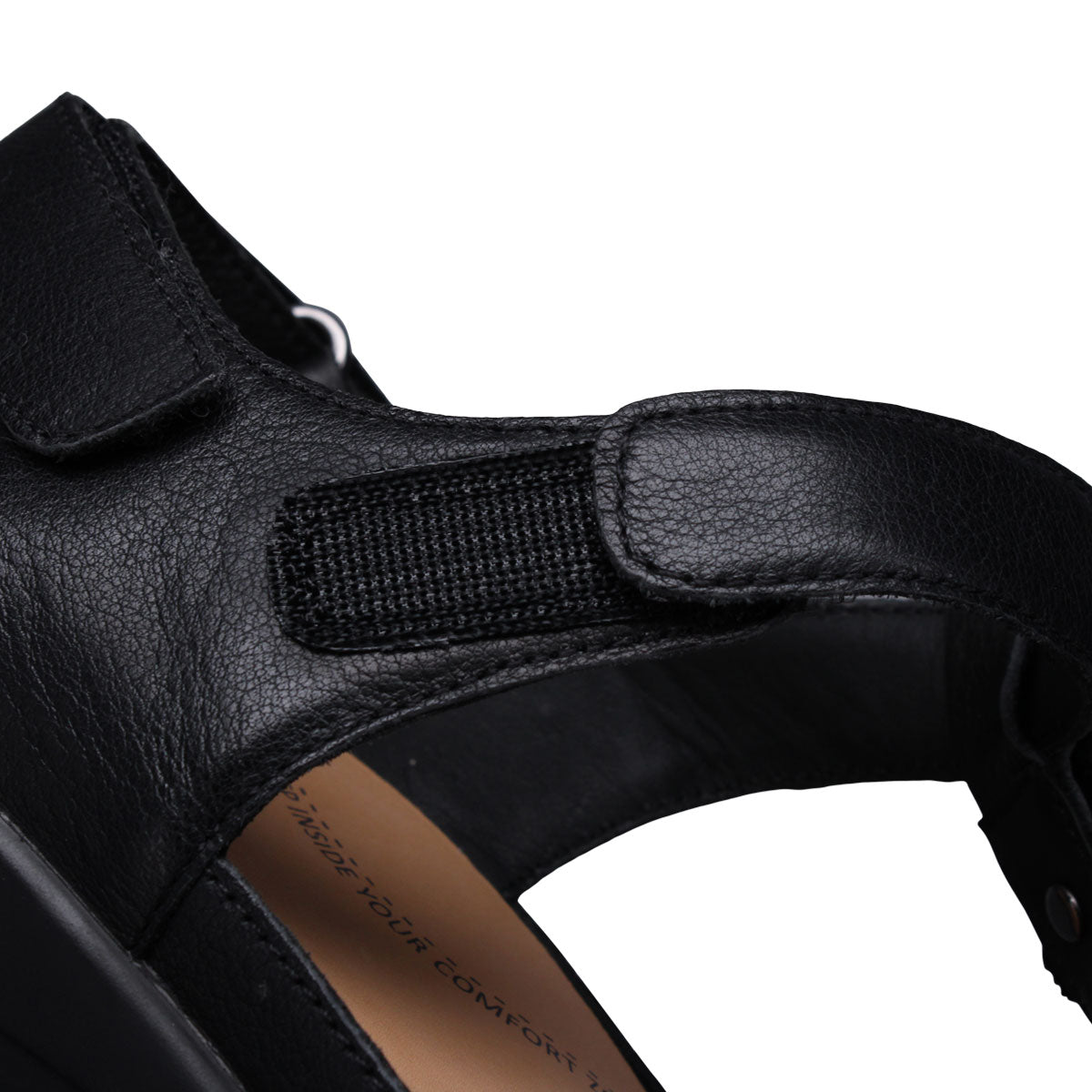 BLACK LEATHER | Detail