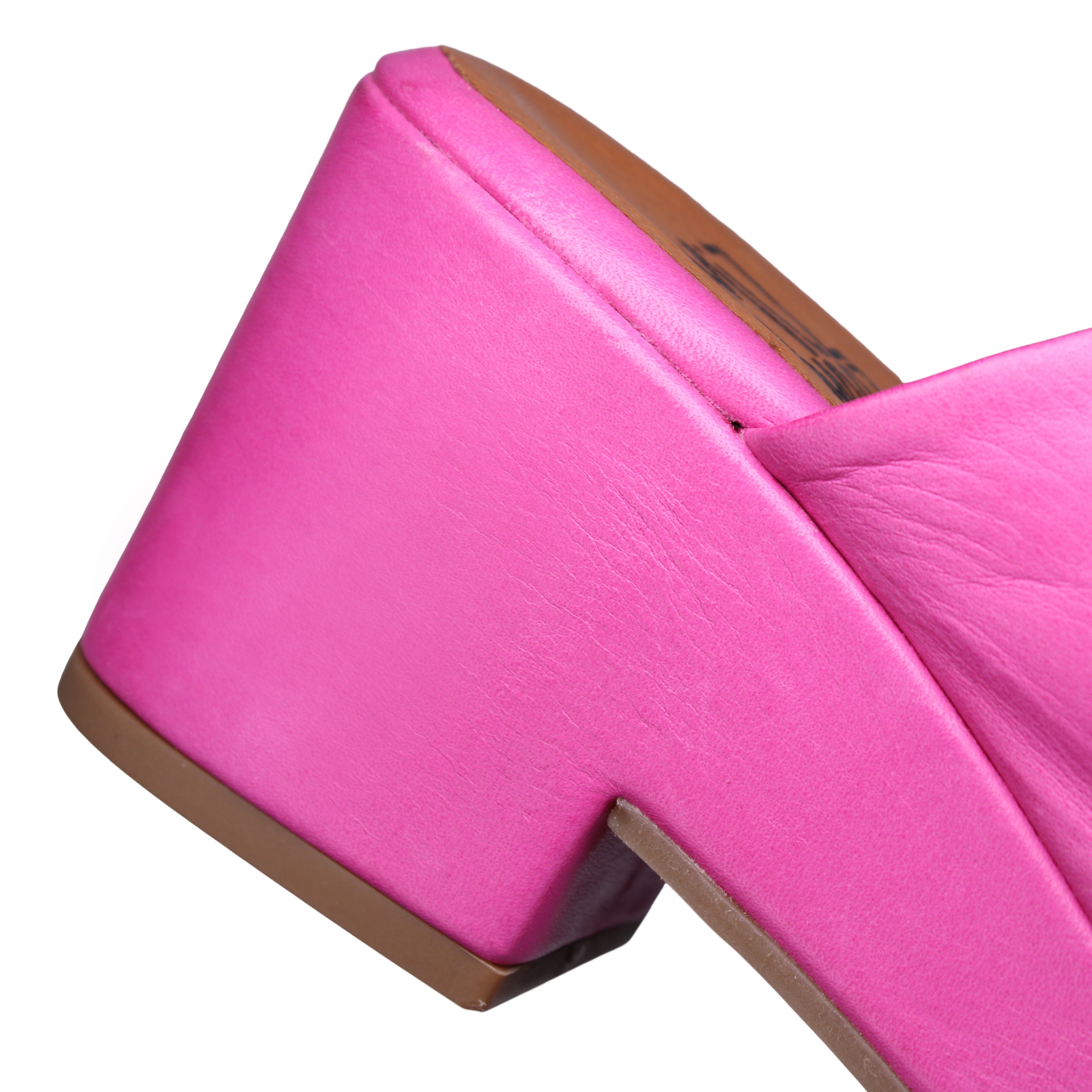 FUCHSIA | Detail