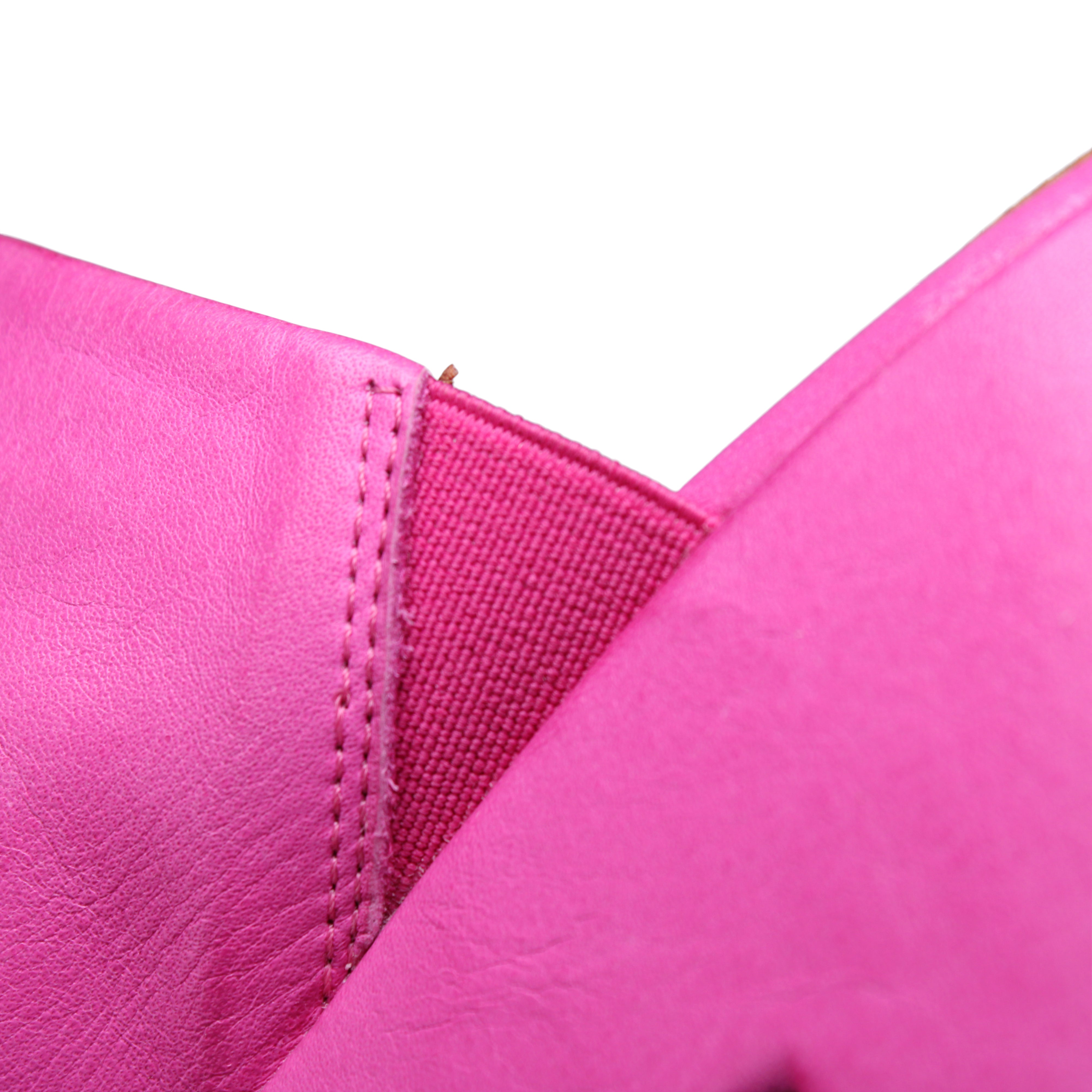 FUCHSIA | Detail