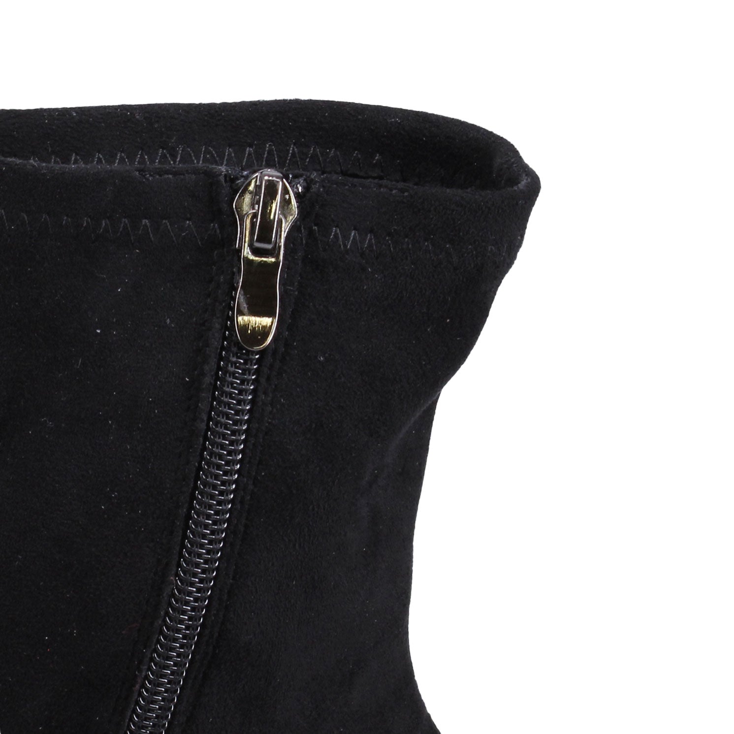 BLACK SUEDE | Detail