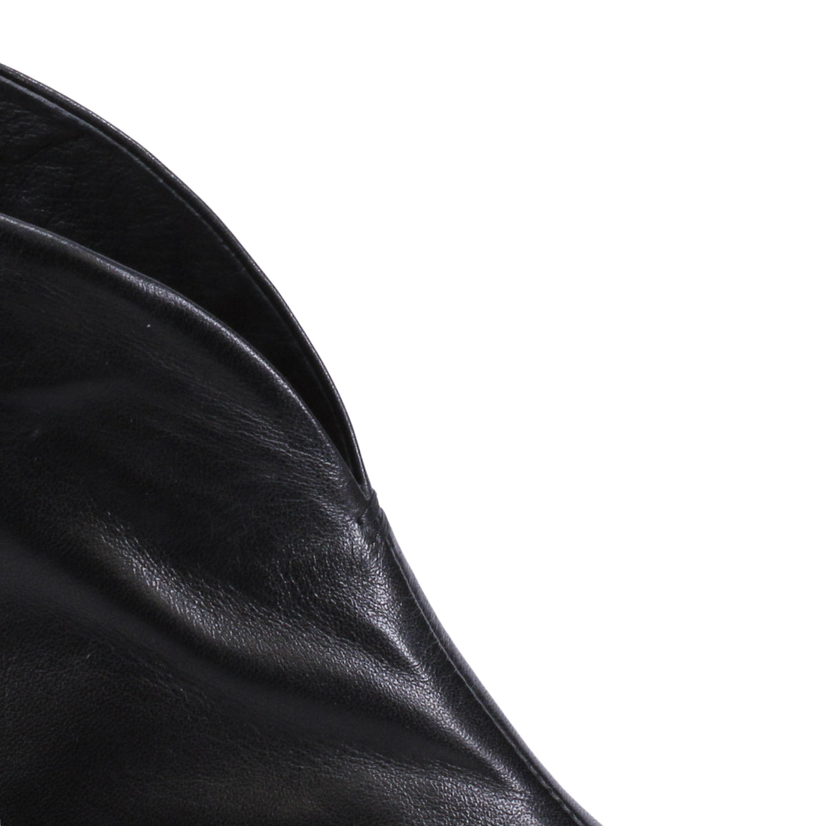 BLACK | Detail