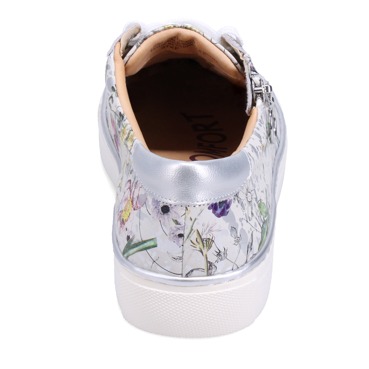 WHITE FIELDS | Rear