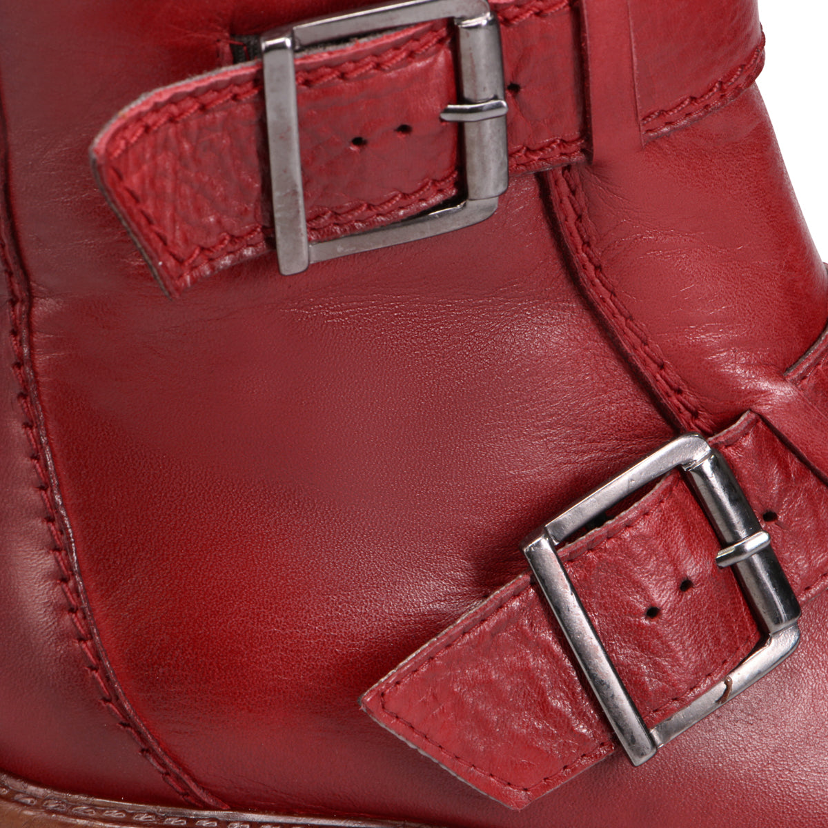 RED ANTIQUE | Detail