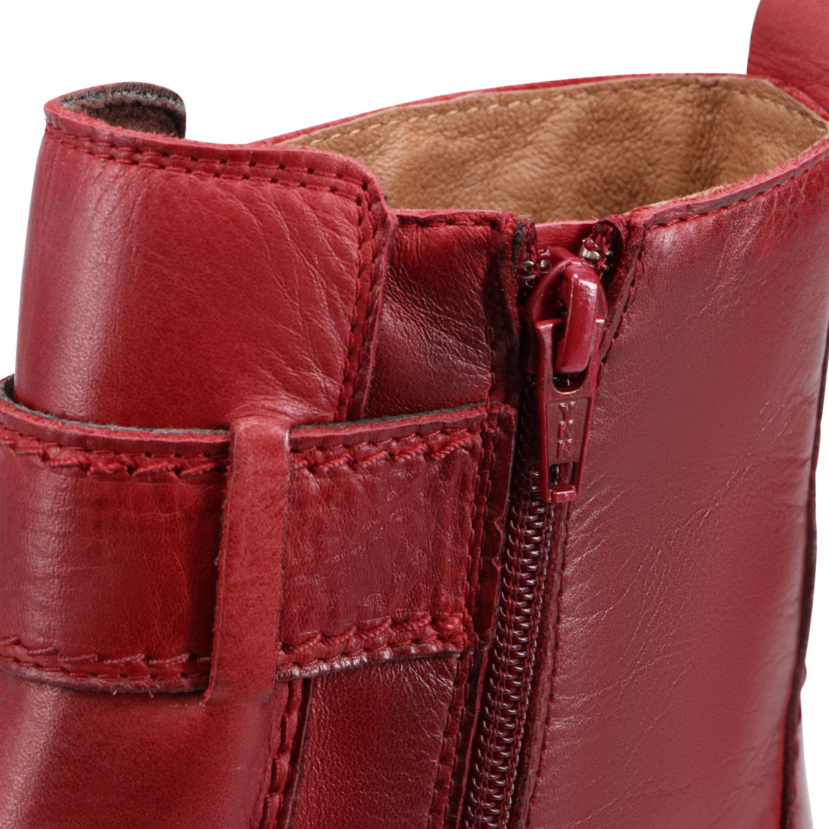 RED ANTIQUE | Detail