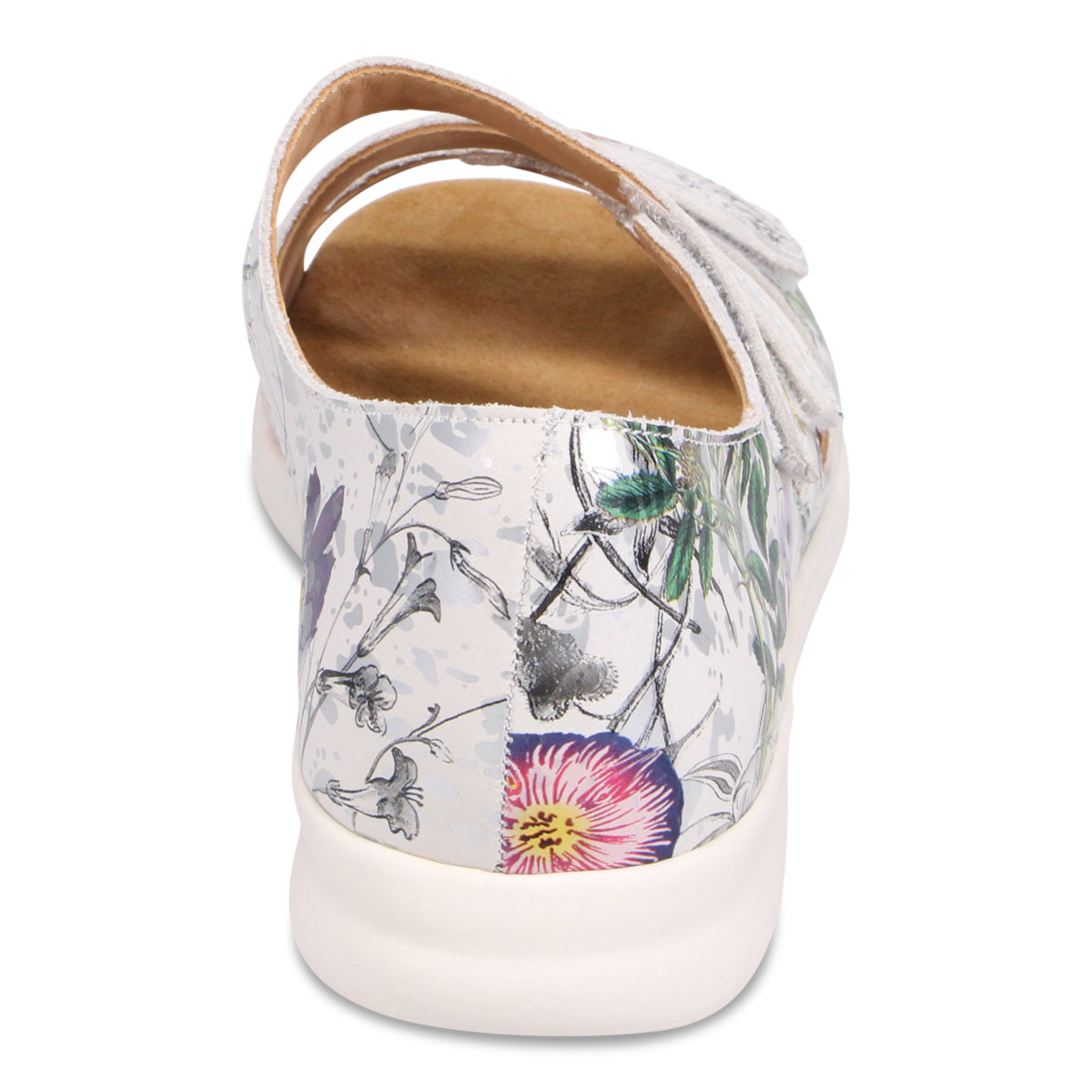 WHITE FIELDS | Rear