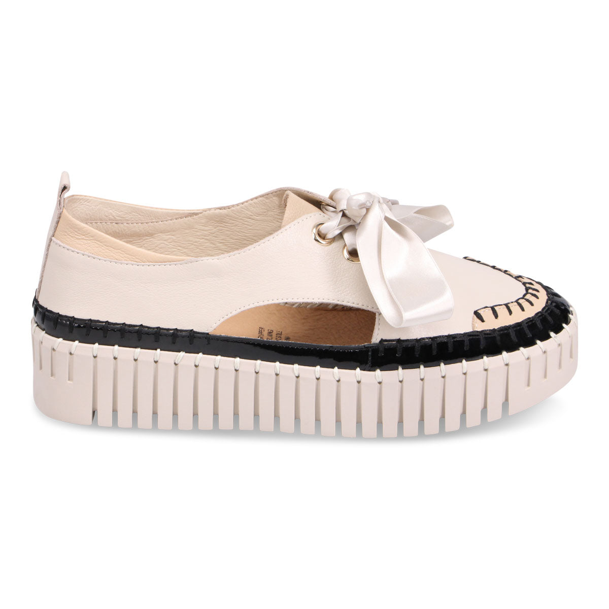 BLACK ALMOND | Right