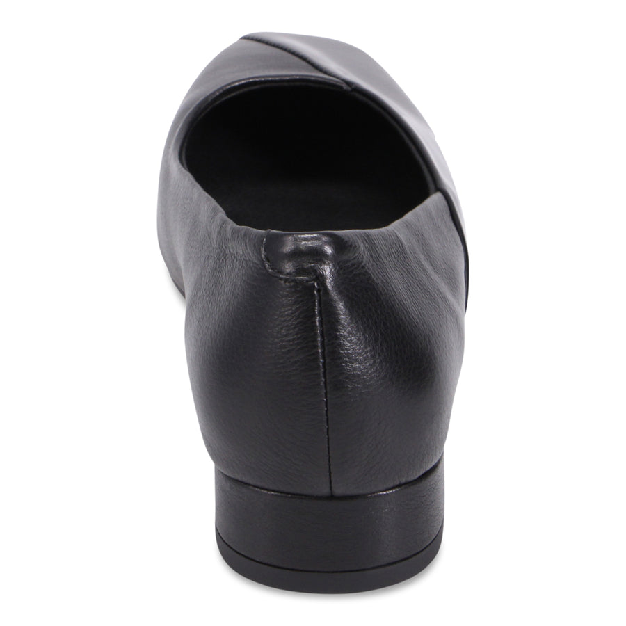 BLACK PATENT LEATHER | Rear