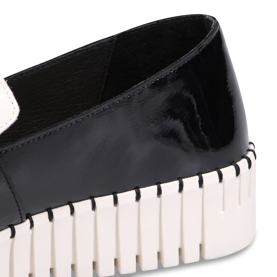 BLACK IVORY | Detail