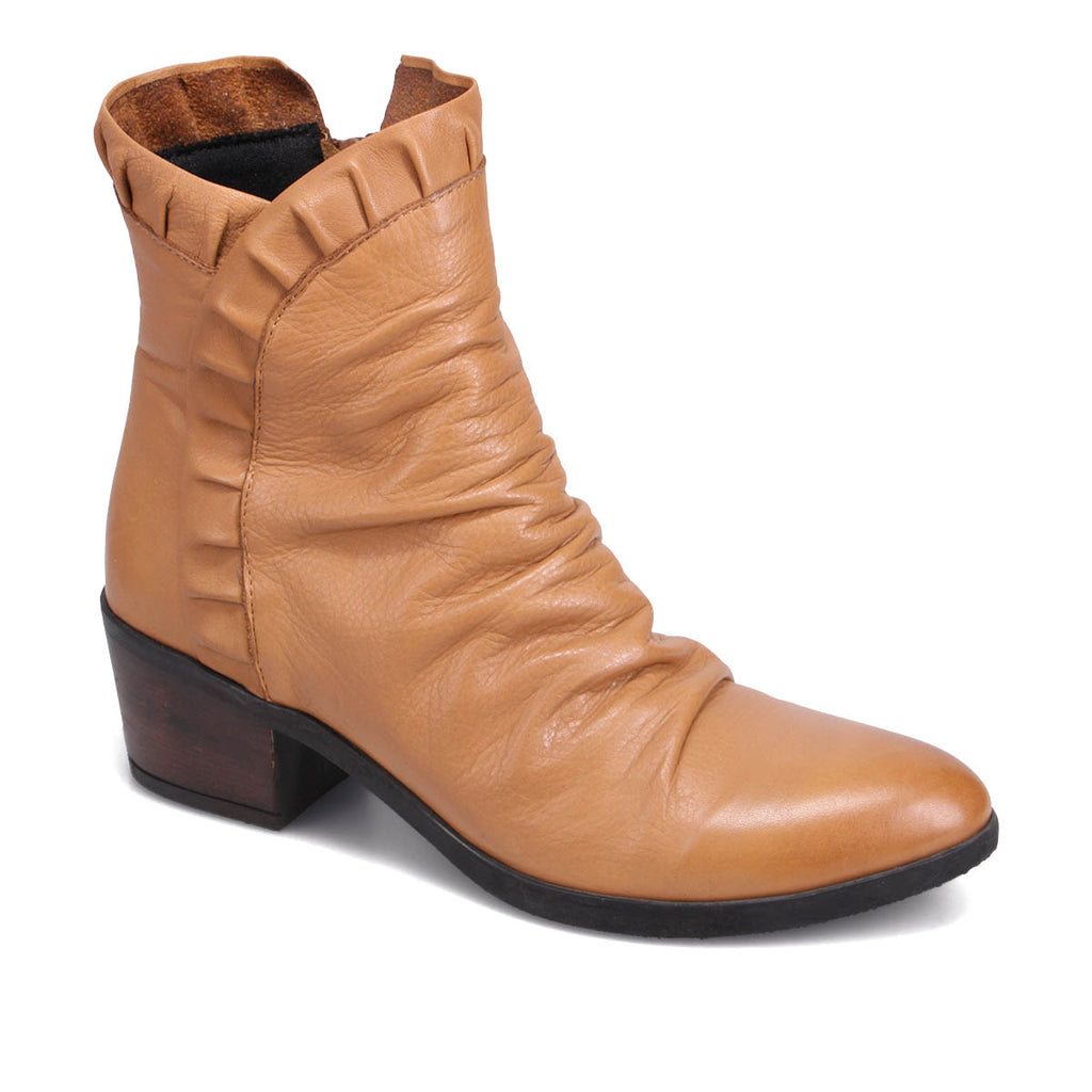 Sofft gable hot sale slouch bootie