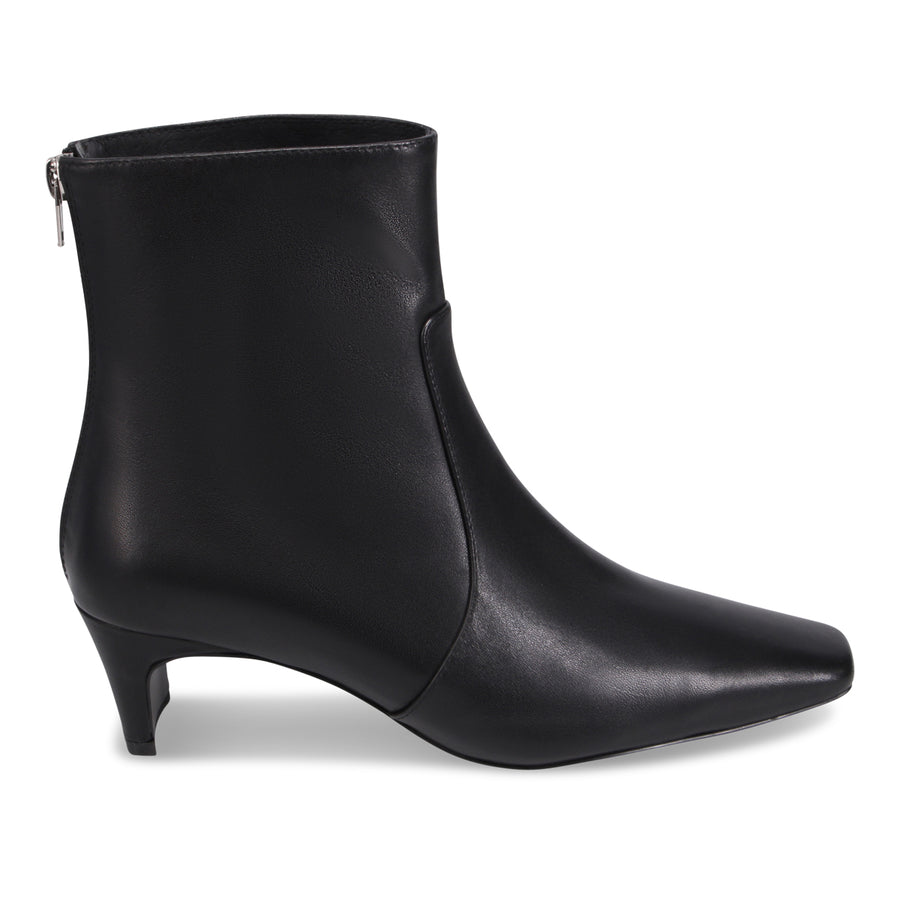 BLACK LEATHER | Right