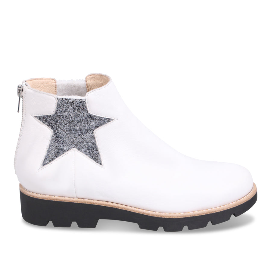 WINTER WHITE | Right