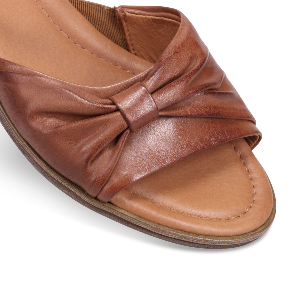 BRANDY + BRANDY | Detail