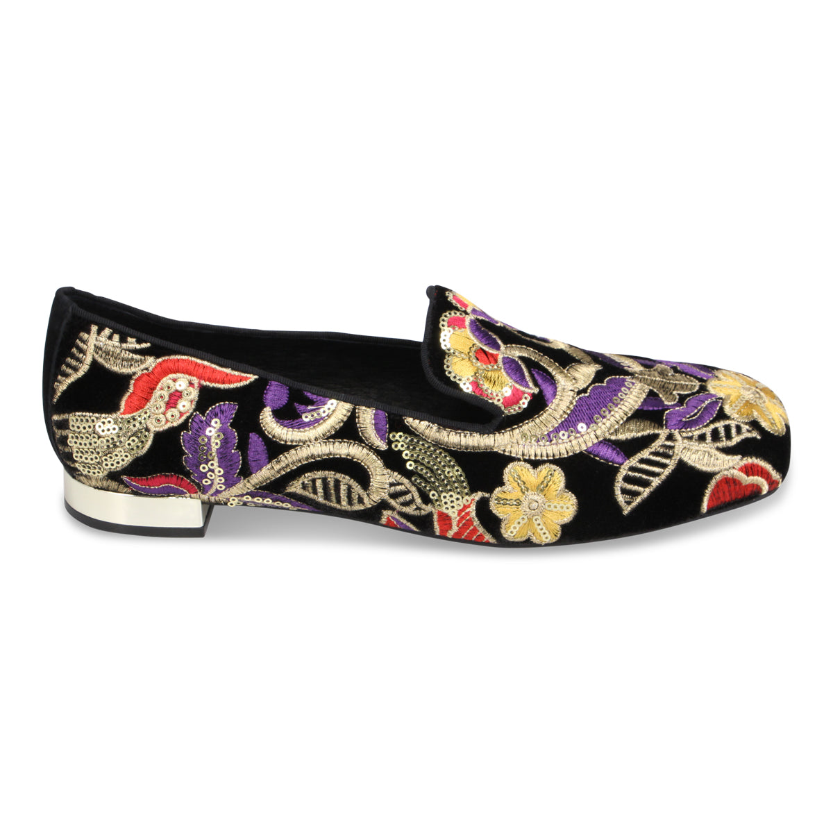 BLACK EMBROIDERY | Right