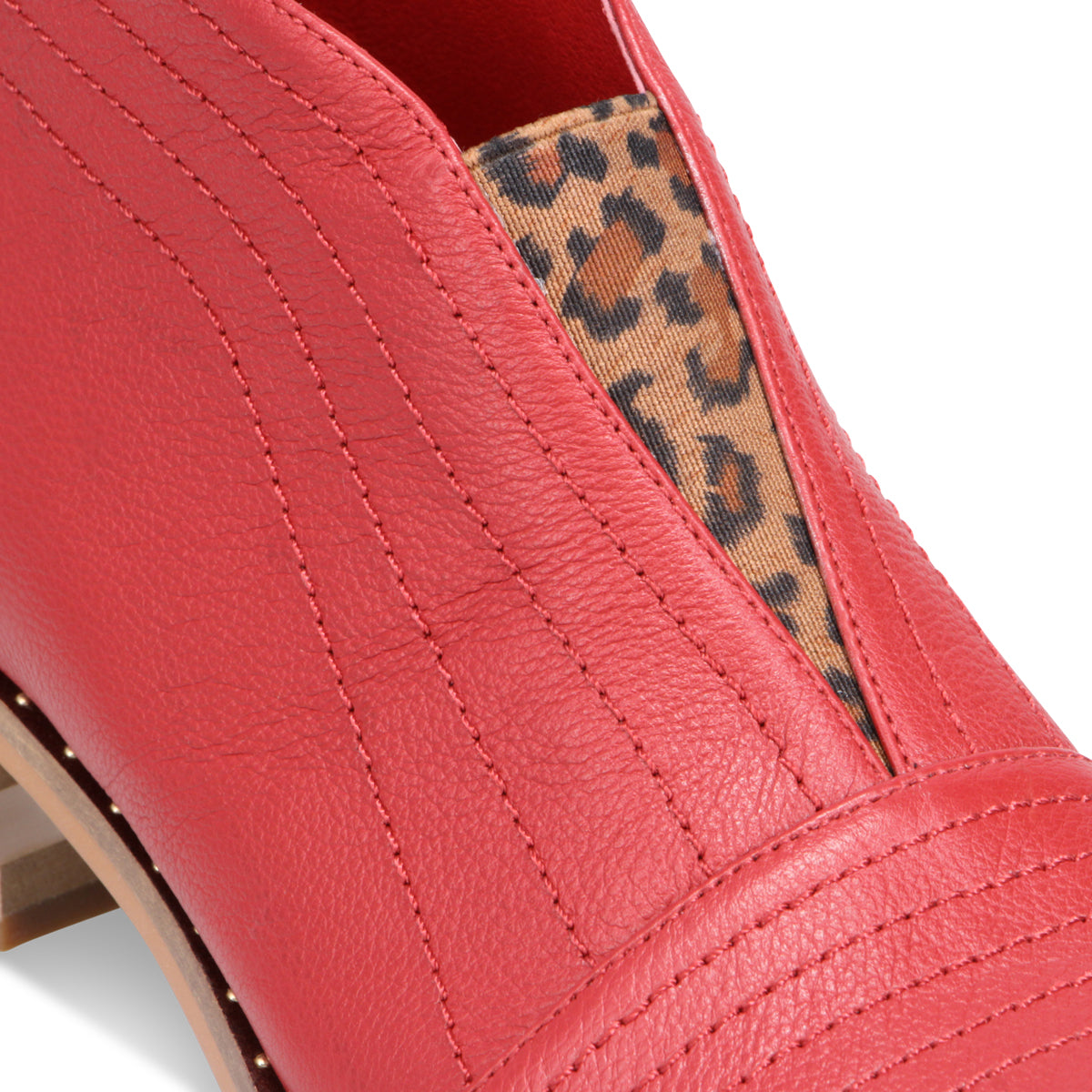 DARK RED | Detail
