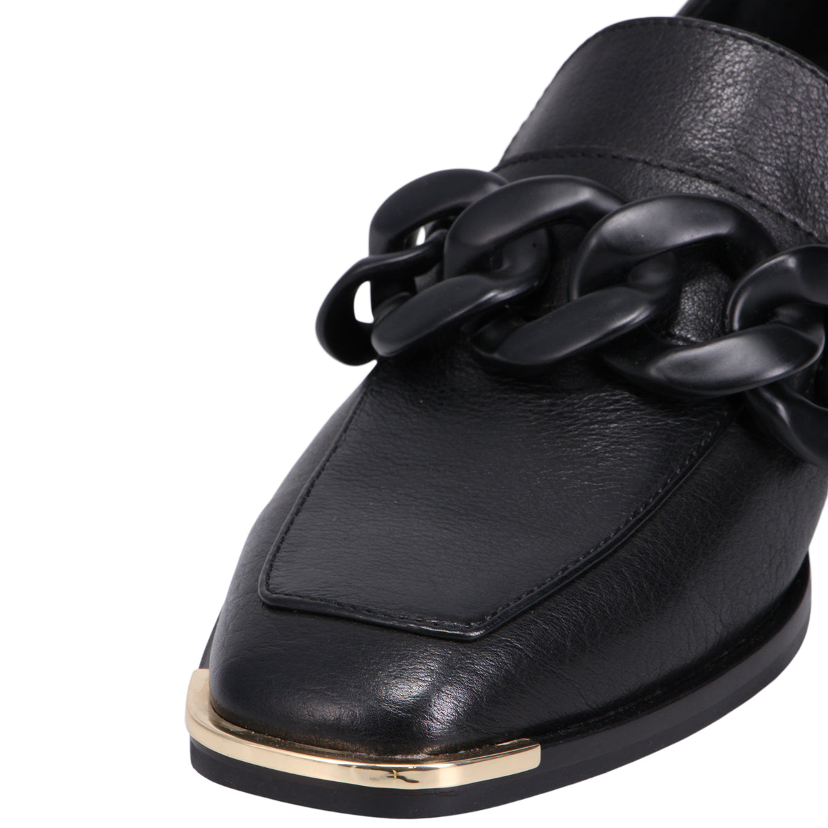 BLACK LEATHER | Detail