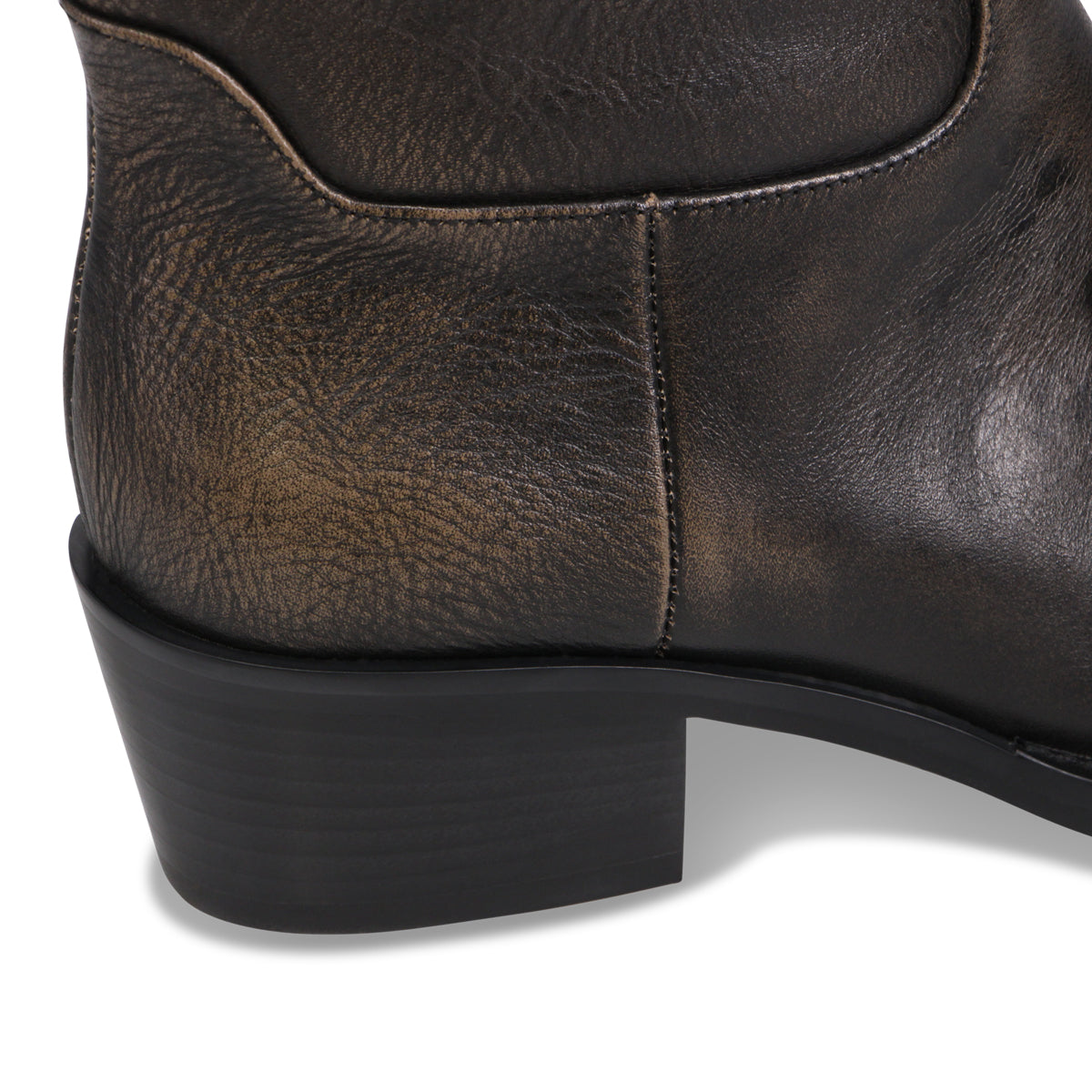 SMOKEY BLACK | Detail