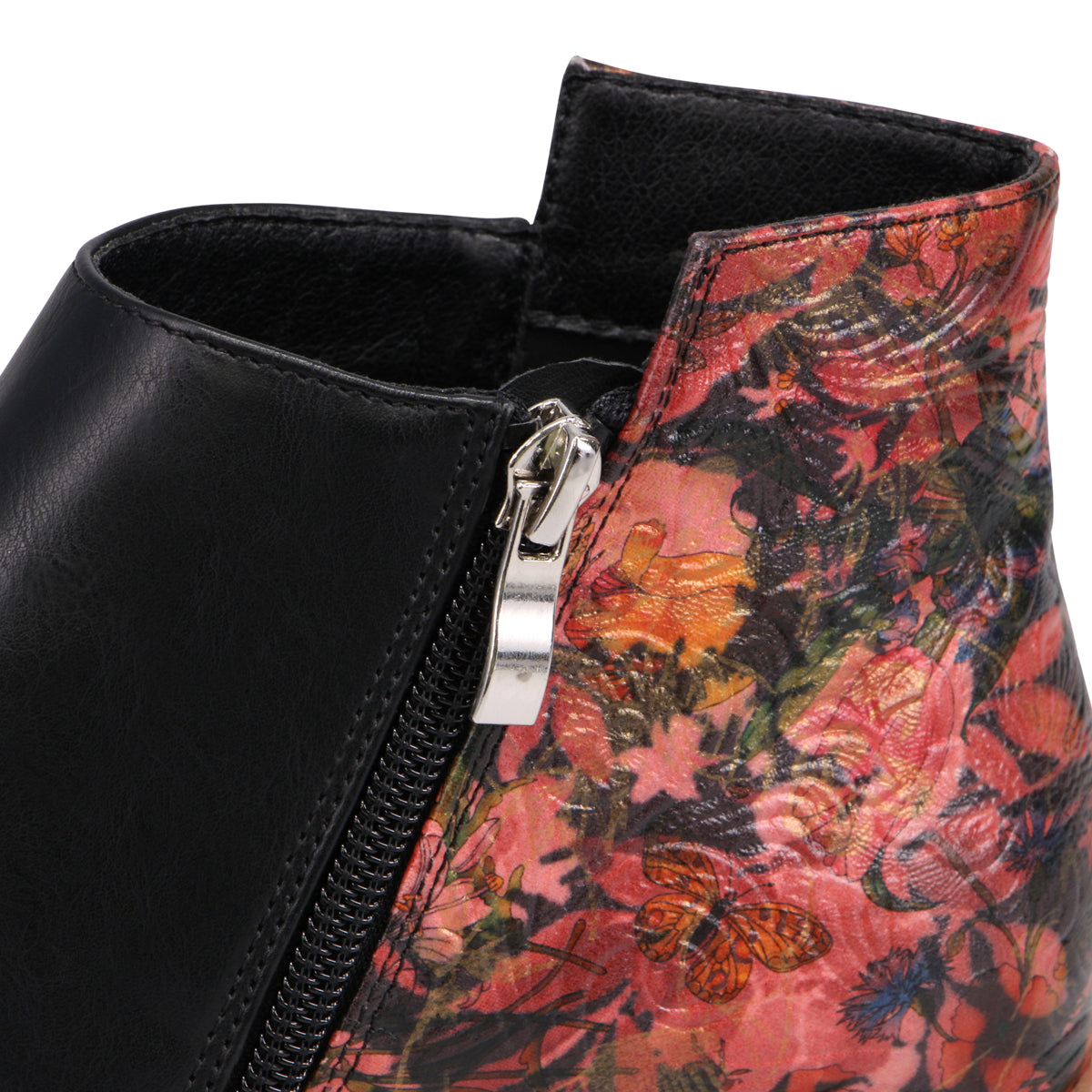 BLACK CAFE FLORAL | Detail