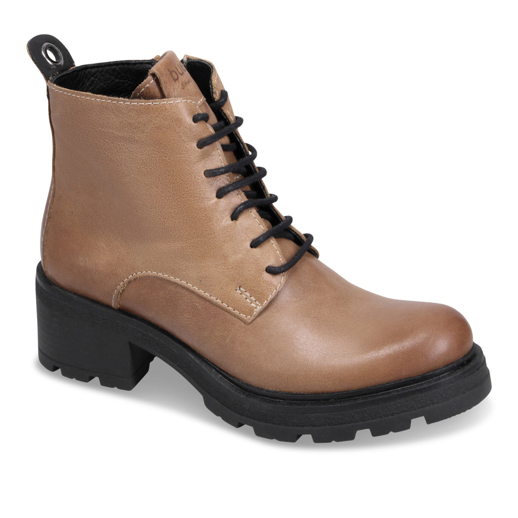 Hunter Lace-Up Boot