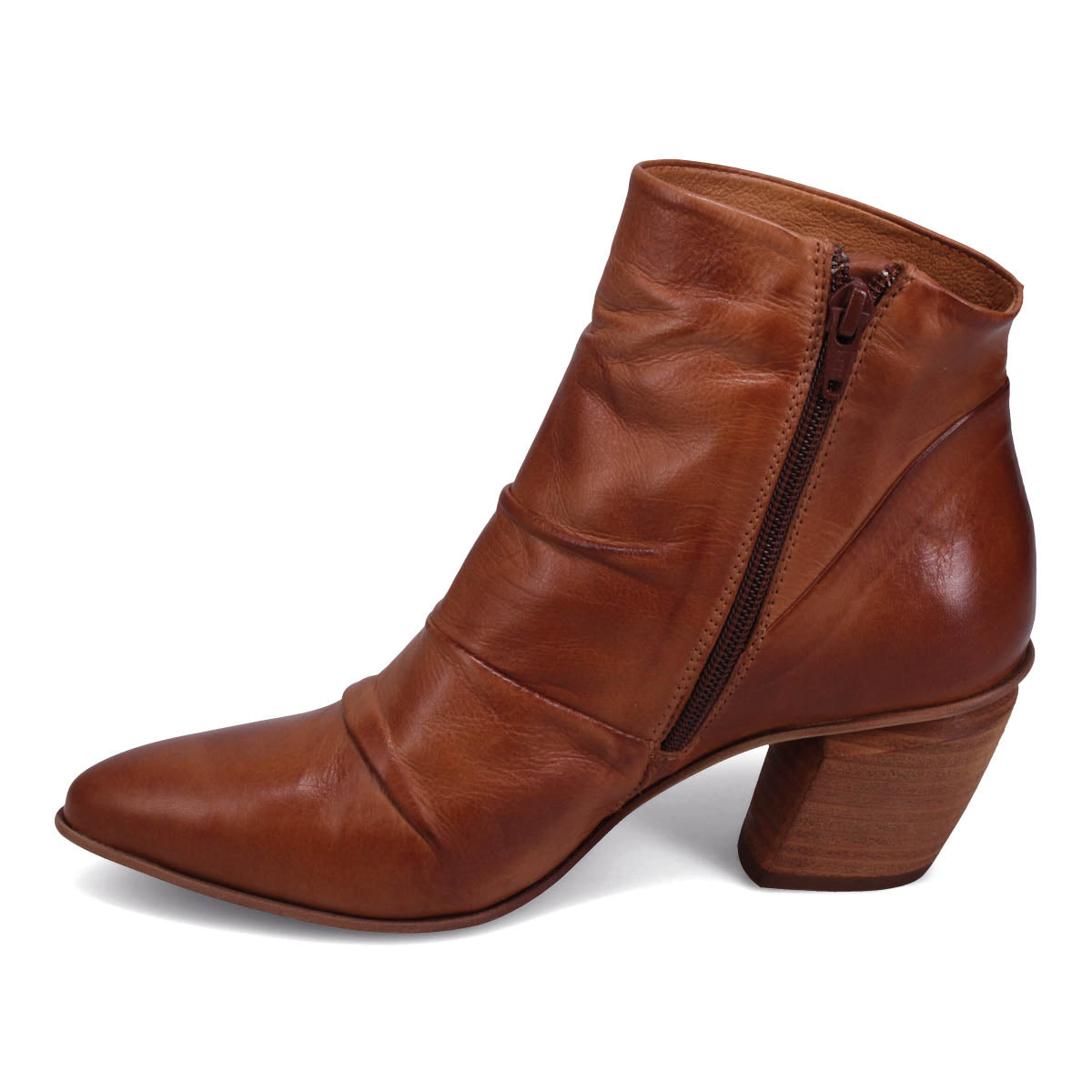 BRANDY | Left