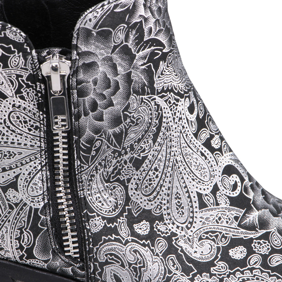 BLACK SILVER PRINT | Detail