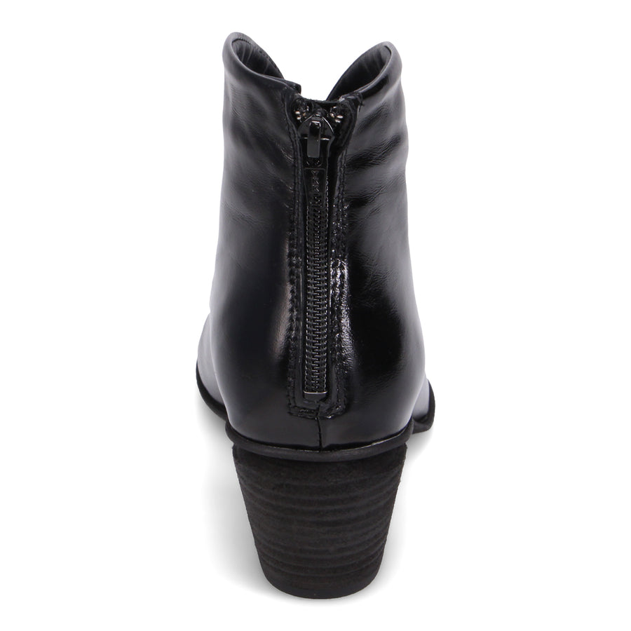 BLACK PATENT | Rear