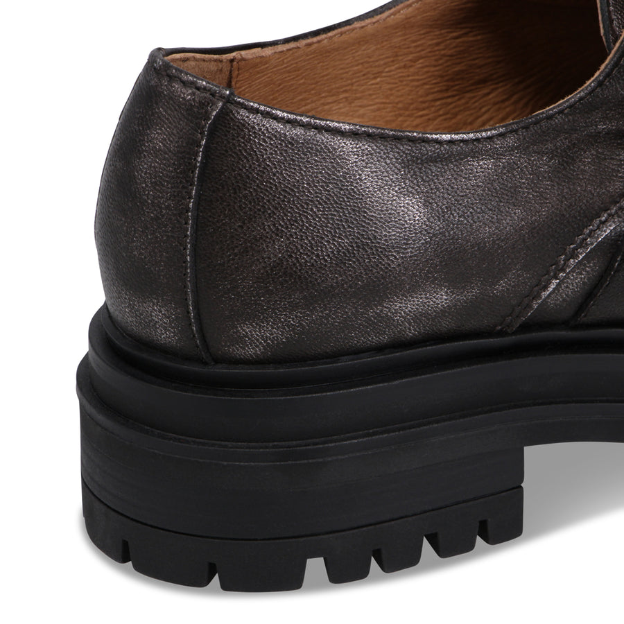 GUNMETAL GALAXY | Detail