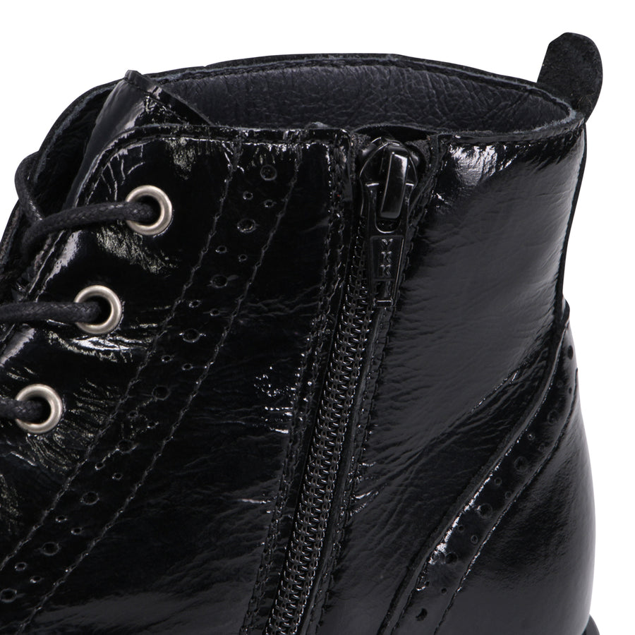 BLACK CRINKLE | Detail