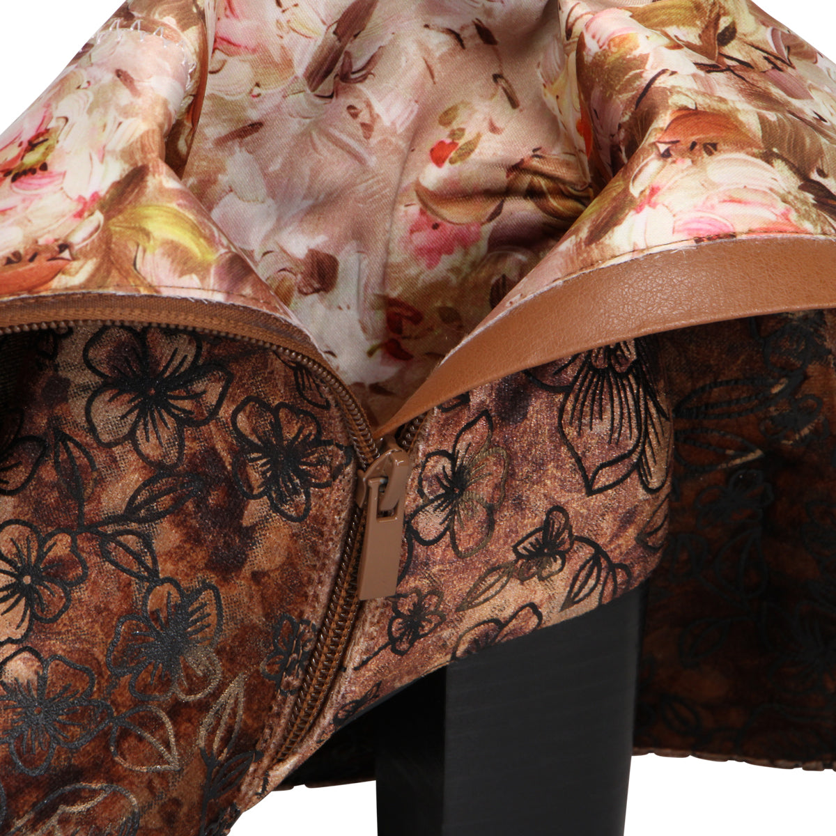 TAN FLORAL | Detail