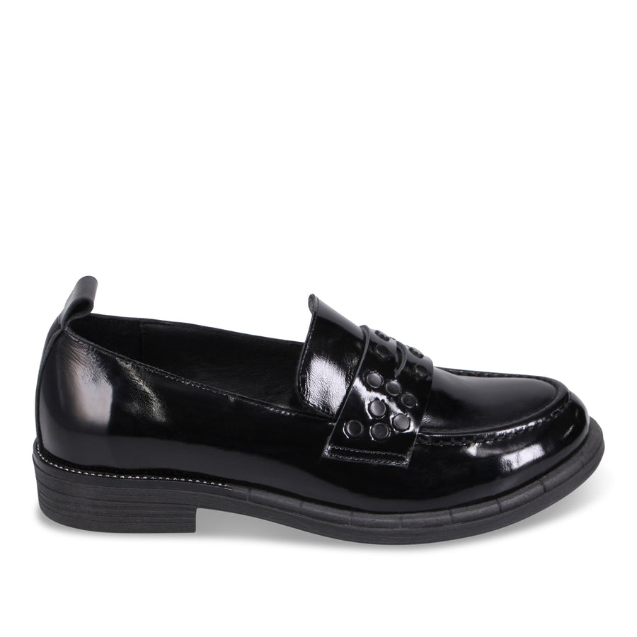 BLACK PATENT | Right