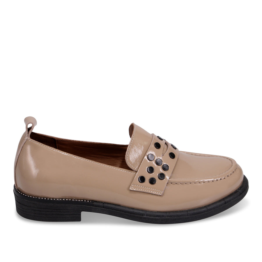 TAUPE PATENT | Right
