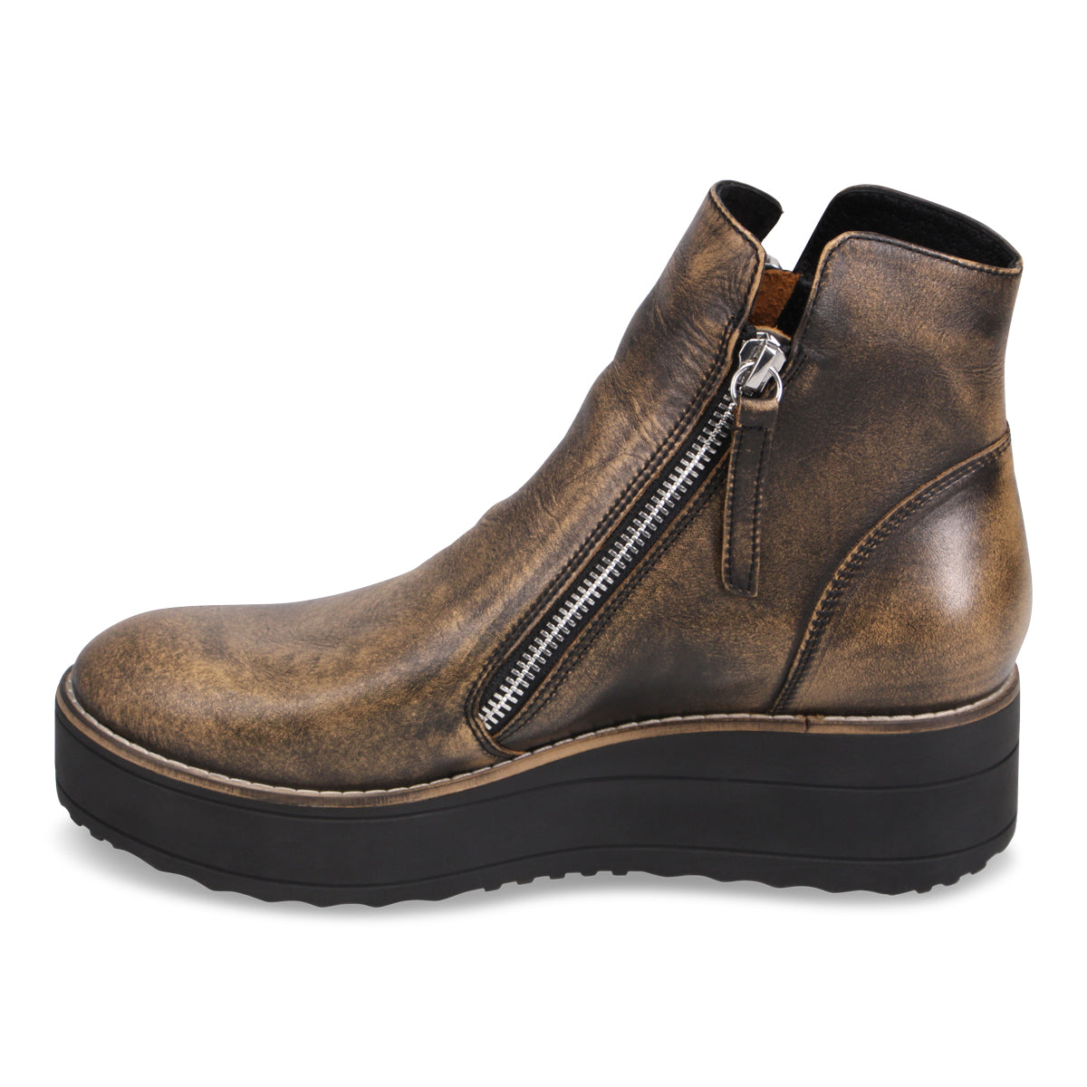 BLACK COGNAC | Left