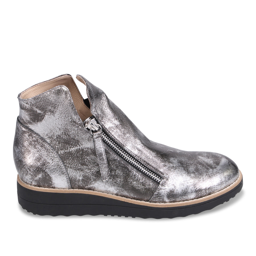 BLACK PEWTER SMUDGE | Right