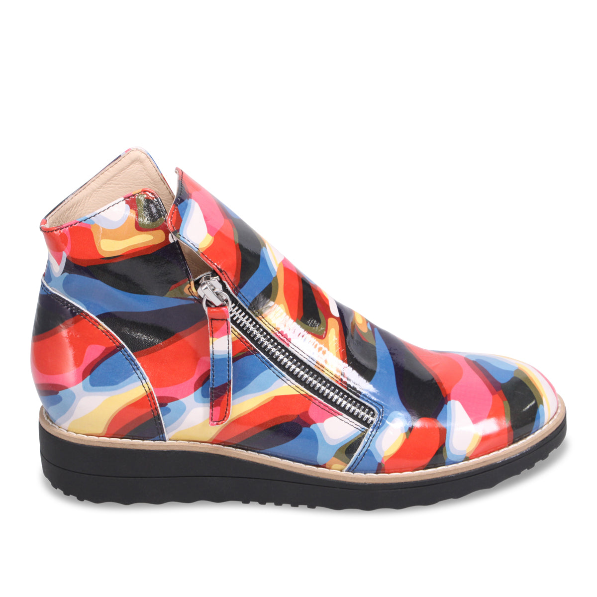 BLACK SWIRL PATENT | Right