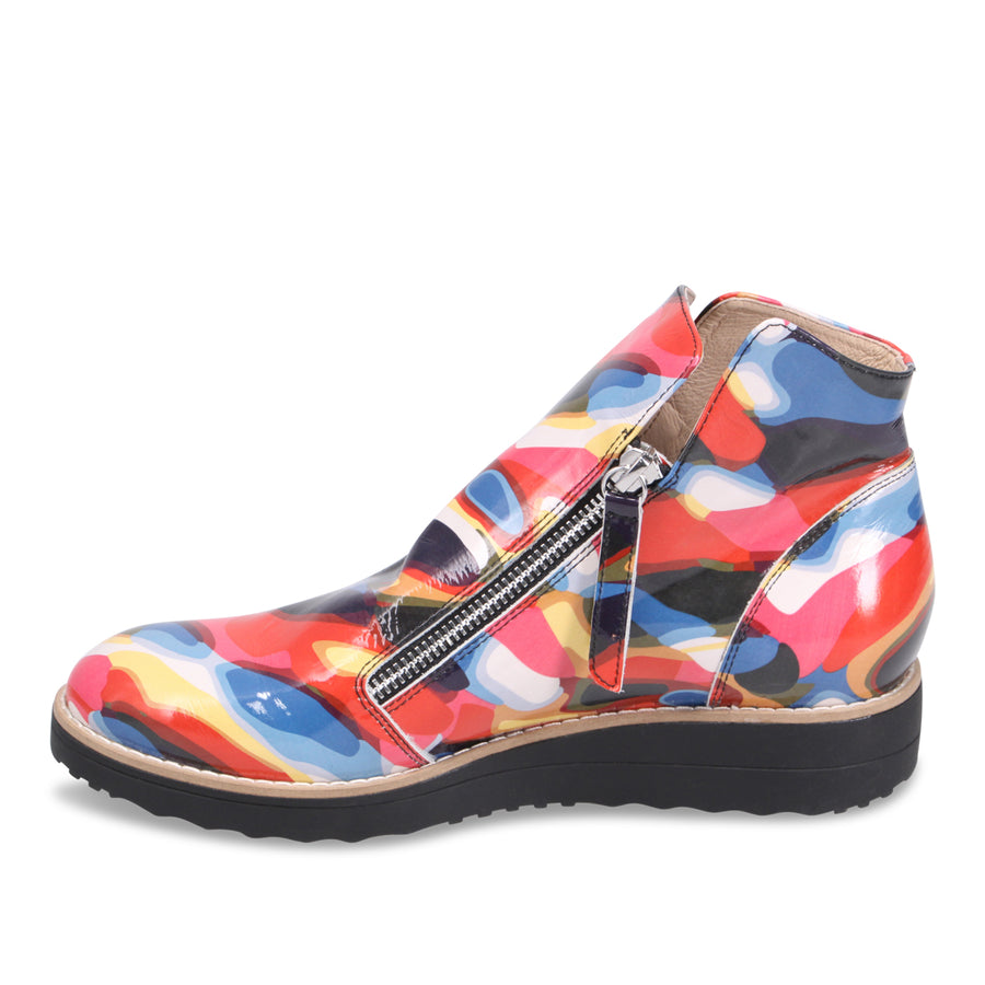 BLACK SWIRL PATENT | Left