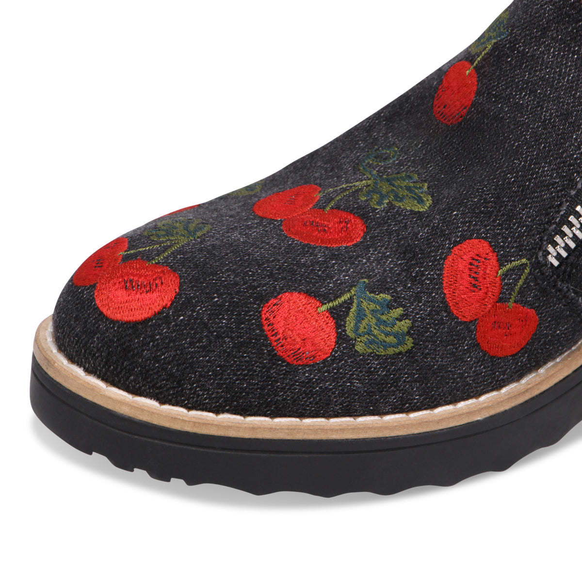 BLACK CHERRIES | Detail