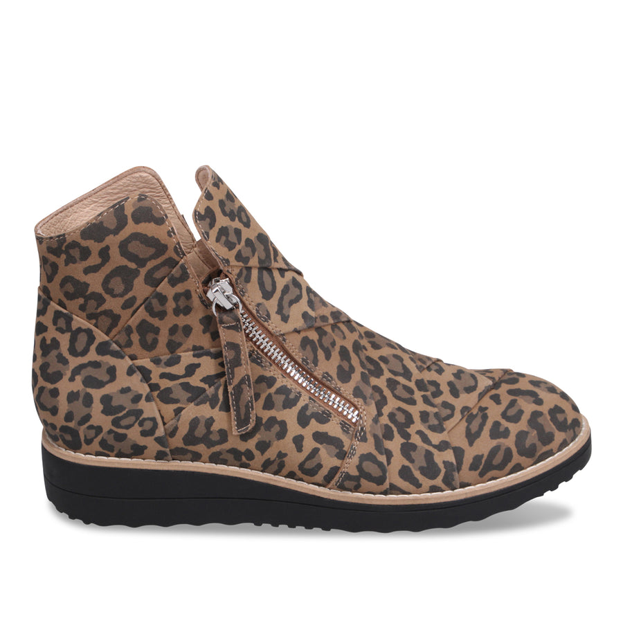 CAMEL LEOPARD SUEDE | Right