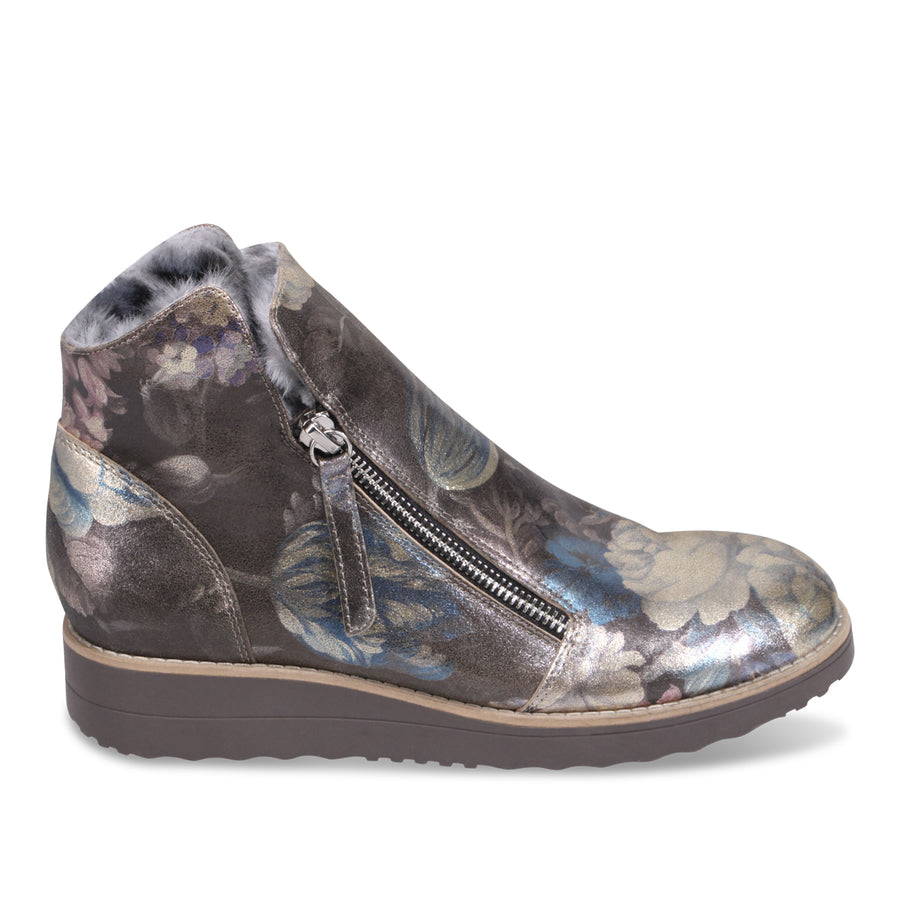 BLUE METAL FLORAL | Right