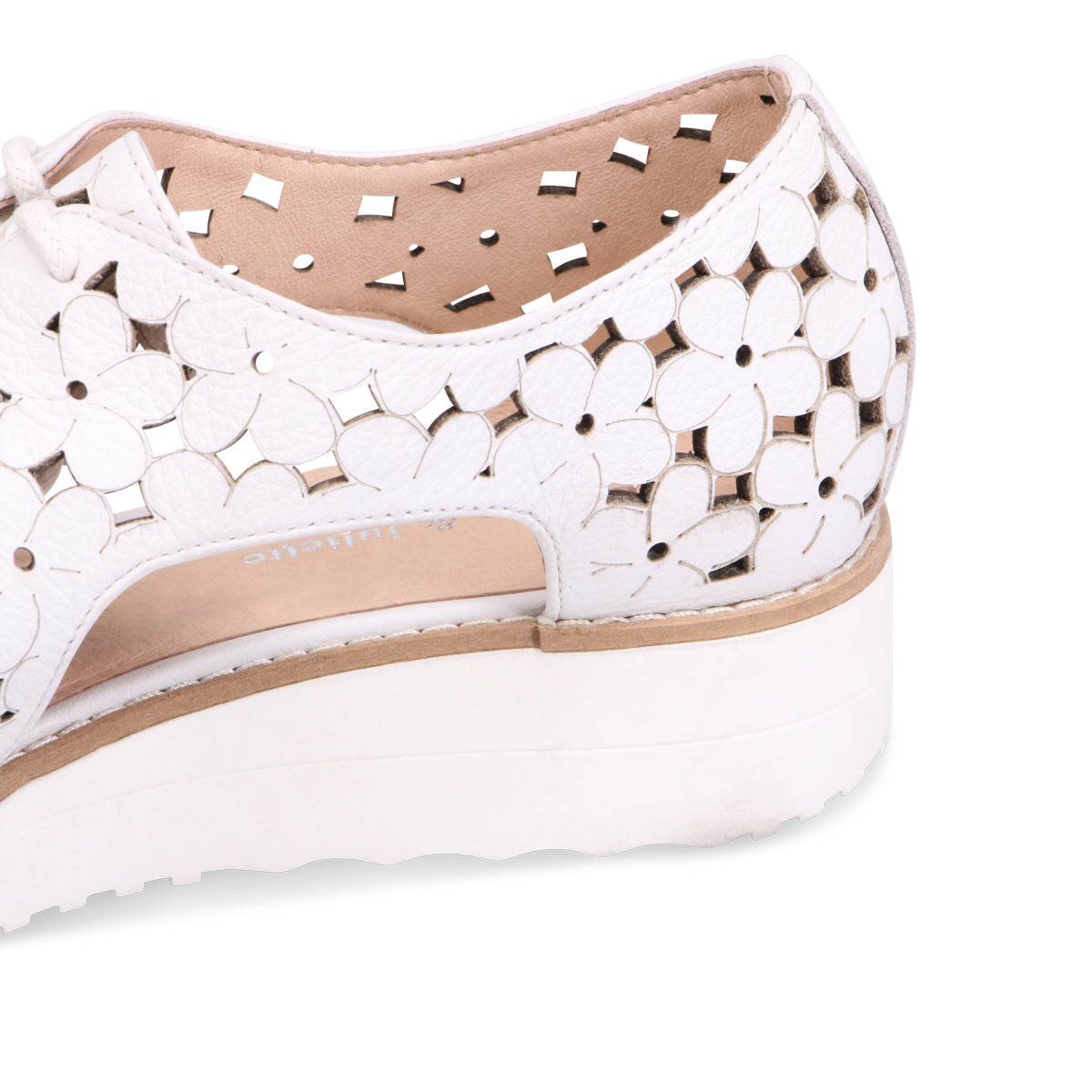 WHITE LEATHER | Detail