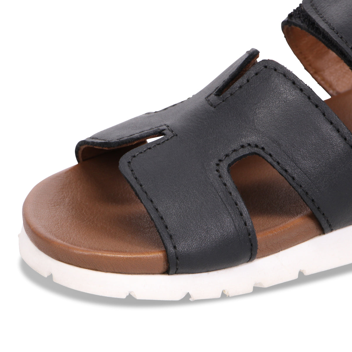 BLACK | Detail