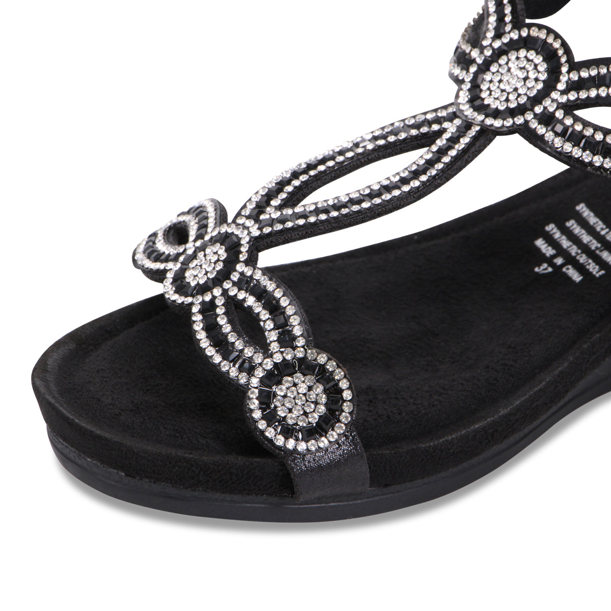 BLACK | Detail